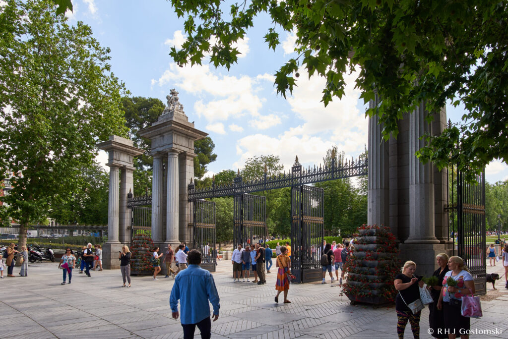 🌳 حديقة ريتيرو